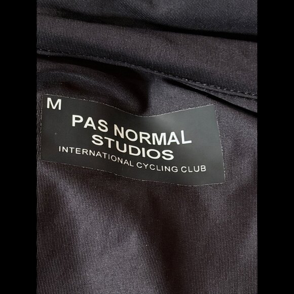 Pas Normal Studios Cycling Jersey Medium Men's Black Mechanism Pro Rain Logo - Picture 11 of 12